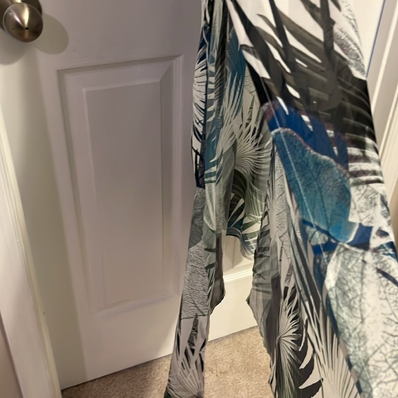 Maxi coverup. - Picture 3 of 5